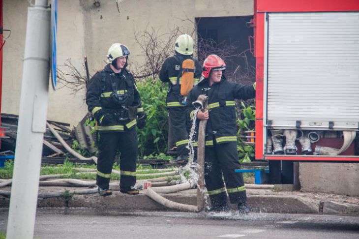 В Киеве в многоэтажном доме прогремел взрыв. Произошло обрушение нескольких квартир