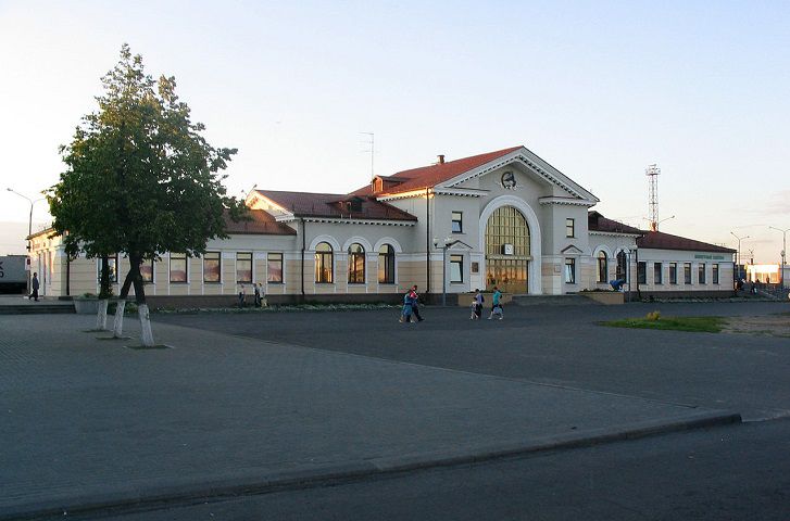 Сколько зарабатывают белорусы в глубинке? Побывали в Калинковичах