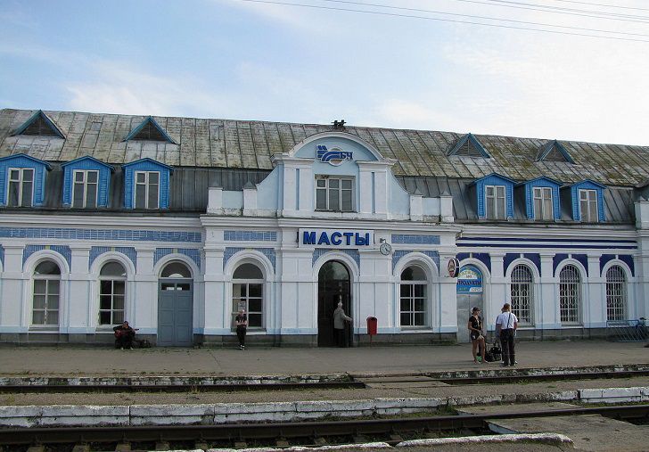 Зарплаты в райцентрах Беларуси. Вот на какие деньги сегодня нанимают в Мостах 