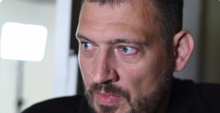 Приехали 8 авто, 2 – без номеров.  В доме Тихановского прошел обыск