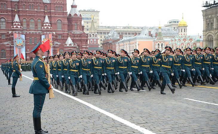 В Кремле рассказали, кто приедет на парад Победы в Москву