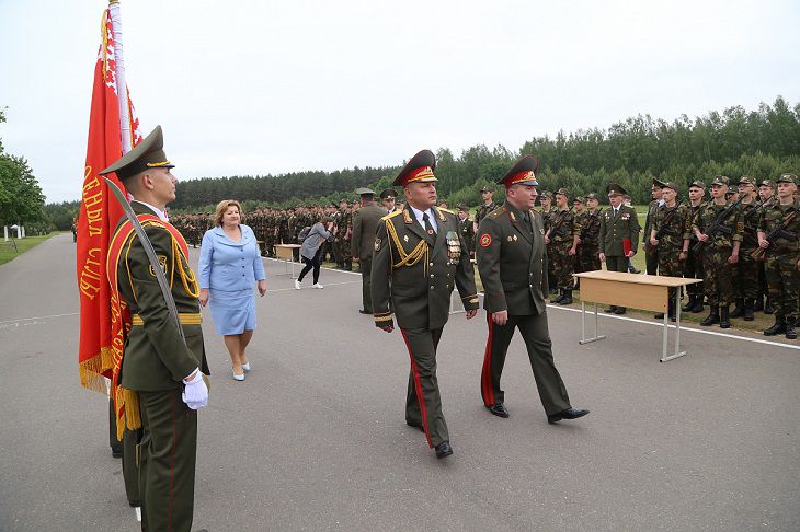 На парад в Москву может поехать Хренин