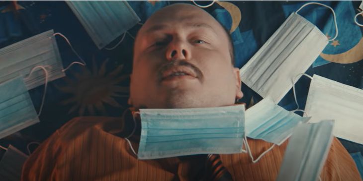 Белорусы сняли клип про отмену выпускных