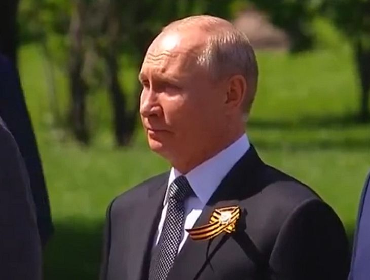 Путин оценил парад Победы в Москве одним жестом