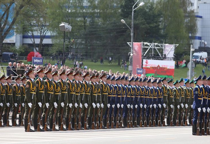 На парад в Москву выбыли белорусские военные. Есть ли у них COVID-19?