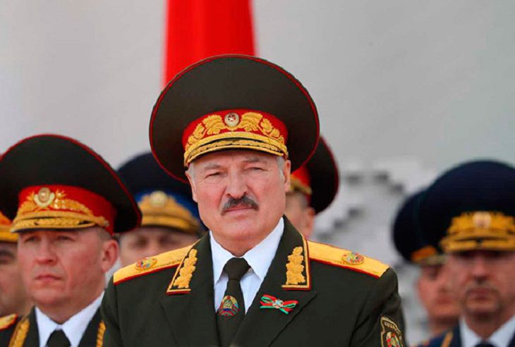 Песков не подтвердил присутствие Лукашенко на параде в Москве