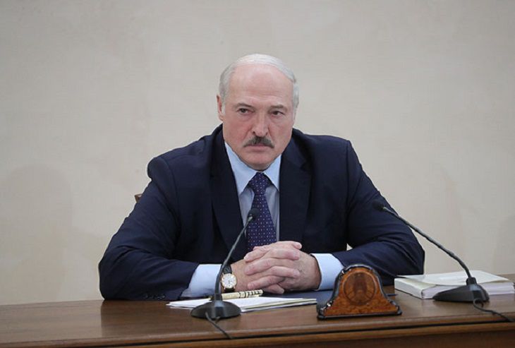 Лукашенко: «группы боевиков могут организовать побоище на площади»