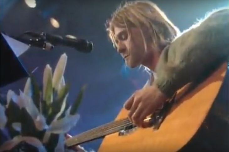 Гитара Курта Кобейна была продана на аукционе за шесть миллионов долларов