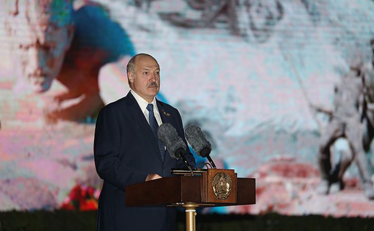 «Через месяц увидите». Лукашенко прокомментировал ситуацию с коронавирусом