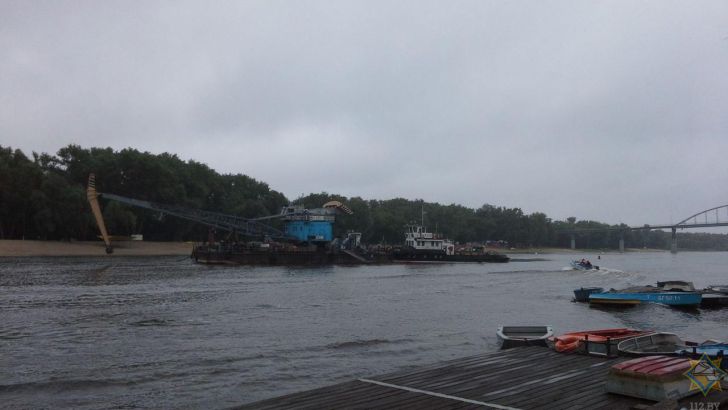 В Гомеле лодка столкнулась с краном: рыбак оказался в реанимации В Гомеле лодка столкнулась с краном: рыбак оказался в реанимации