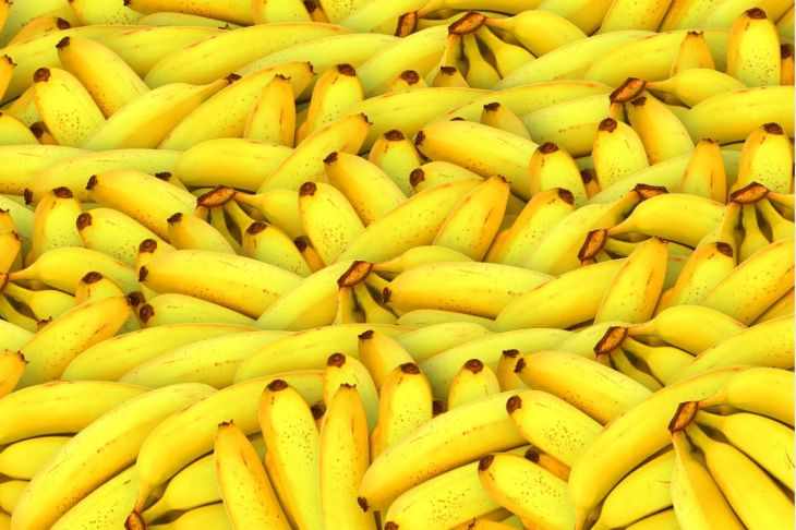 Названы 3 продукта, которые нельзя употреблять с бананами