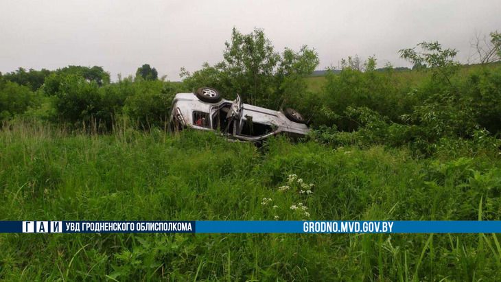 В Лидском районе подросток устроил ДТП на родительской машине: пассажирка в реанимации
