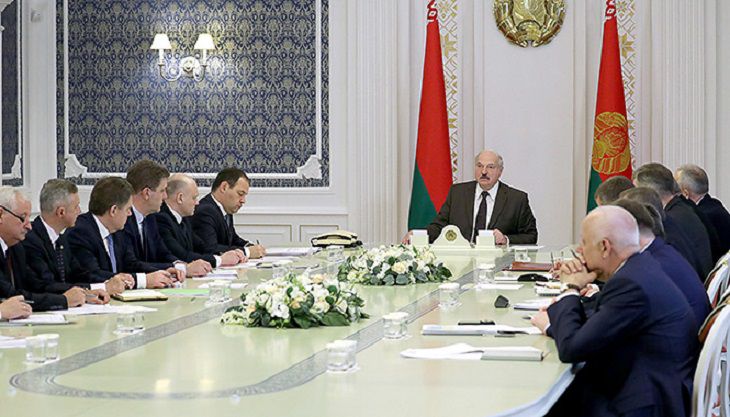 Лукашенко объяснил, почему «раньше их не взяли»