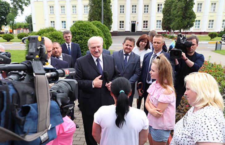 Никакого наката нет: Лукашенко прокомментировал новости вокруг банка Газпрома в Беларуси