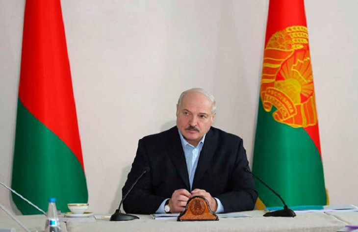 Лукашенко: Надо же думать, как люди будут жить в однокомнатной квартире, а как в общежитиях