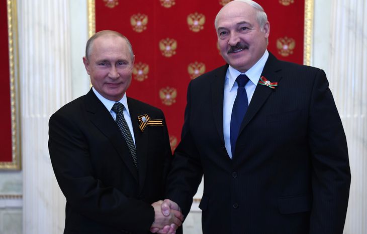 Путин позвал Лукашенко в Россию на открытие Ржевского мемориала