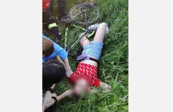 В Могилеве школьница пробила рулем велосипеда бедро