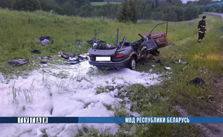 Лобовое ДТП под Минском: 3 человека погибли на месте, 3 в больнице