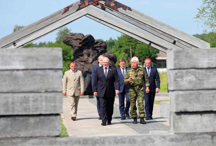 Лукашенко о Беларуси: суверенитет и независимость на нас свалились неожиданно