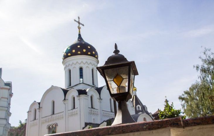 В Полоцке обнаружили плинфу XII века, на которой изображен музыкант-скоморох