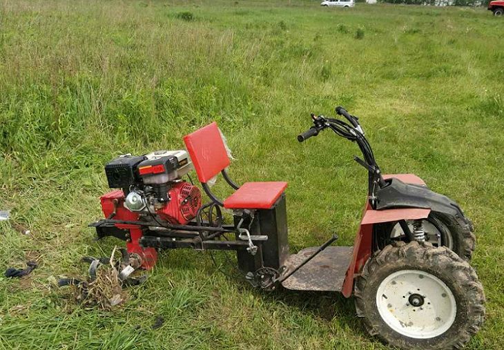 Под Пуховичами мужчину зажало в культиваторе: вызывали МЧС