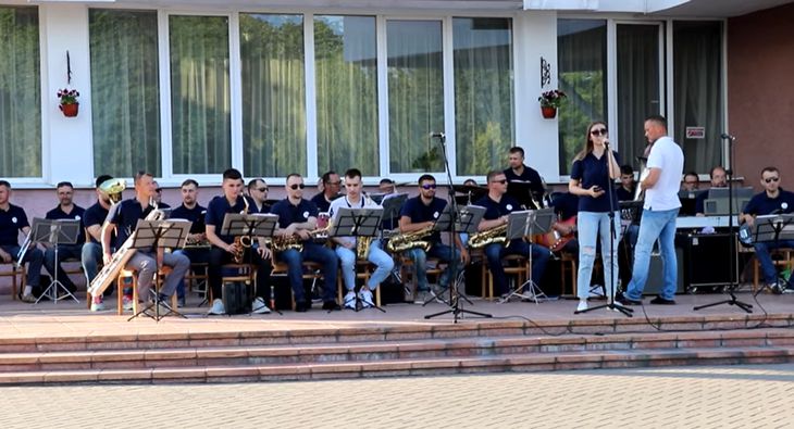 Белорусский оркестр исполнил песню Басты «Сансара». Пробирает до слез