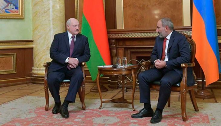 Лукашенко поговорил с Пашиняном