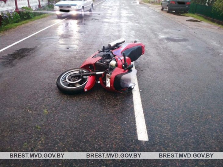 ДТП в Ивацевичском районе: мотоциклист  совершил наезд  на  велосипедистку