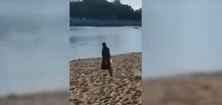 В Гомеле подросток ради славы поджег на себе одежду и нырнул в воду