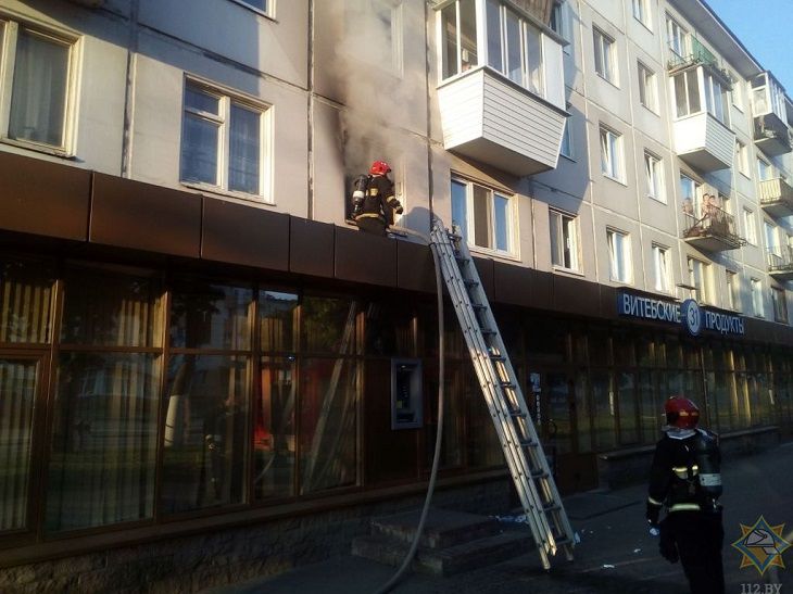 Пожар в Витебске: из многоэтажки эвакуировано 18 человек Пожар в Витебске: из многоэтажки эвакуировано 18 человек