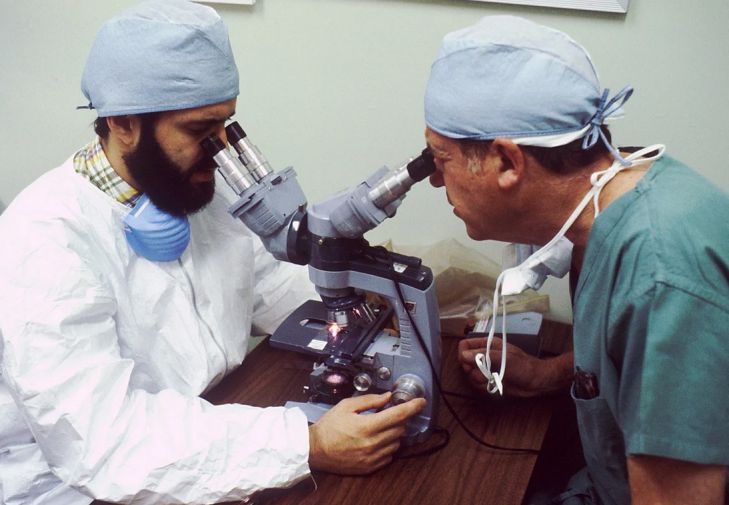 Ученые признали недействительными большинство ранних исследований COVID-19