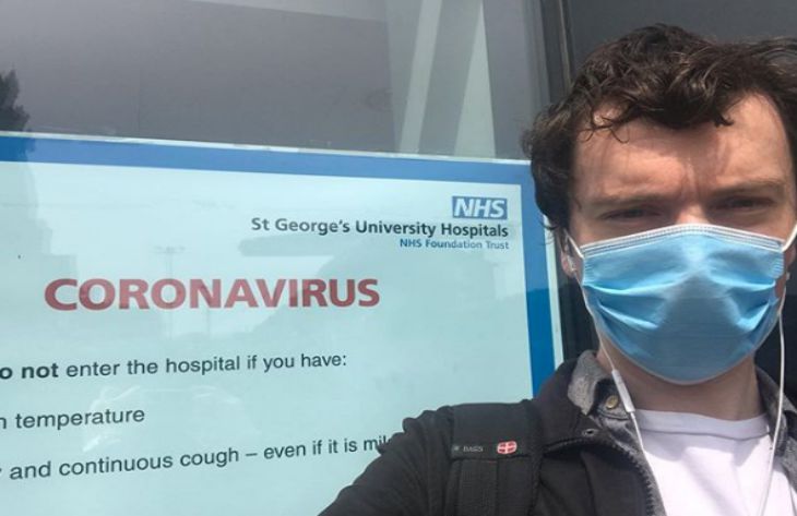 Британец испытал на себе вакцину от COVID-19 и описал свои ощущения