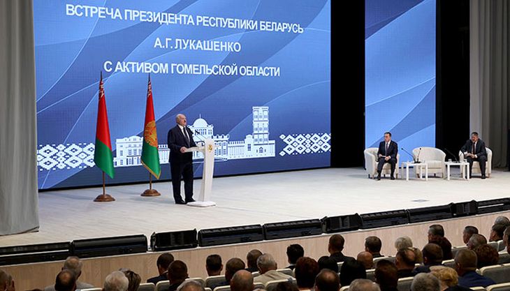 Не хуже, чем у европейцев: Лукашенко доволен отечественным здравоохранением 
