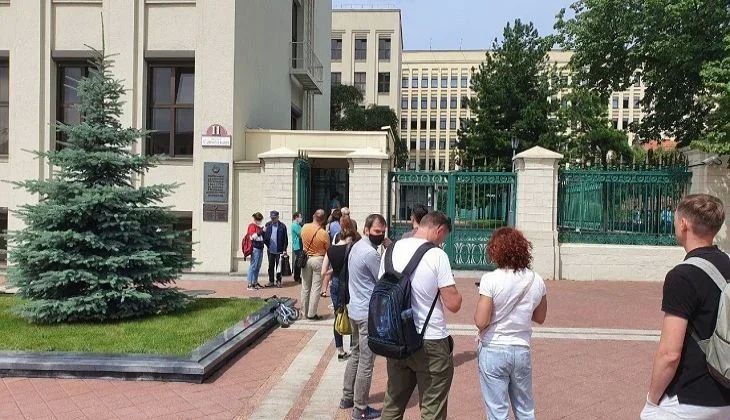 В ЦИК придумали, как избавиться от длинной очереди: Больше жалобы от людей не будут принимать лично