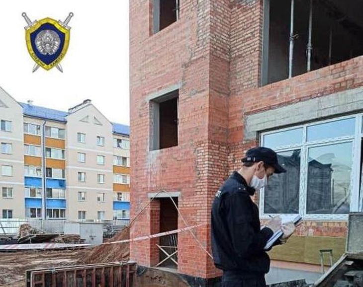 Трагедия на стройке в Минском районе: рабочий упал в бетономешалку и погиб 