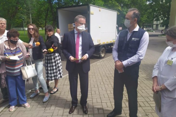 Евросоюз и ВОЗ передали средства защиты белорусским больницам