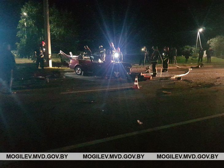 В Могилеве Honda выехала на встречку и врезалась в автобус: погиб водитель легковушки