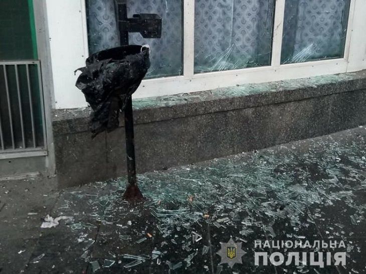 Число пострадавших при взрыве у метро в Киеве возросло до четырех
