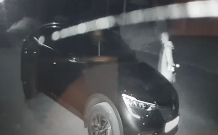 Под Минском бизнесвумен забыла закрыть свой Lexus и лишилась 7 000 рублей Под Минском бизнесвумен забыла закрыть свой Lexus и лишилась 7 000 рублей