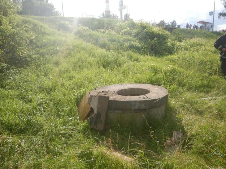 В Могилеве в канализационный колодец провалился 11-летний ребенок