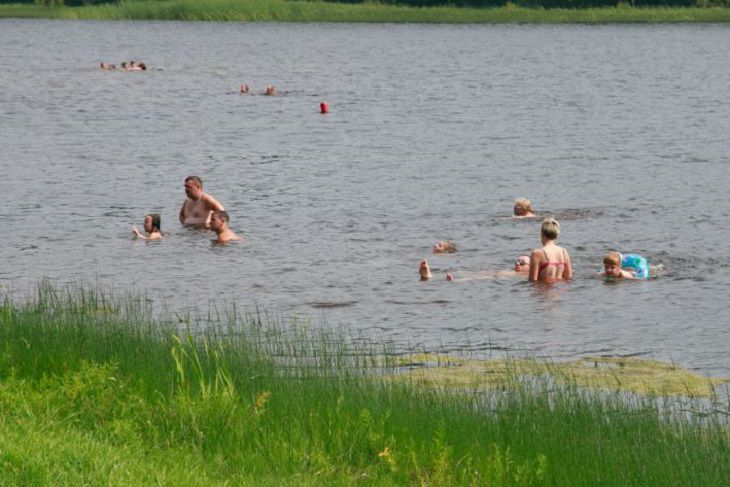 Белорусам рассказали, где в стране запрещено купаться