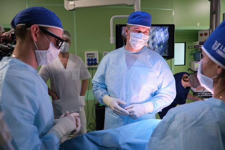 Врач рассказал, почему нельзя есть много помидор и как защититься от онкологии 