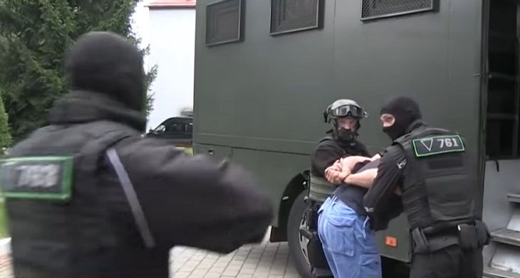 Посол России сделал заявление о задержанных боевиках и потребовал к ним доступ