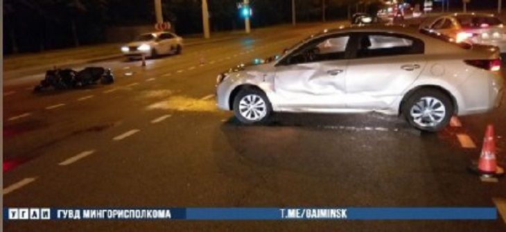 В Минске Kia подбил байкера: он в больнице В Минске Kia подбил байкера: он в больнице