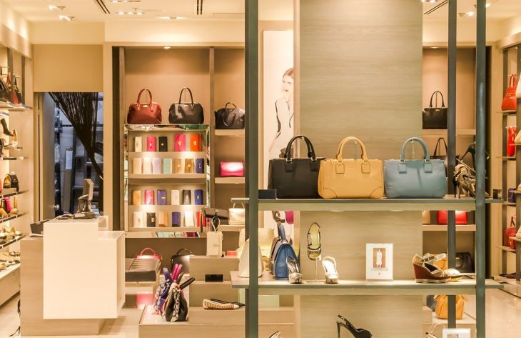 5 лайфхаков магазинов одежды, которые заставляют женщин тратить больше денег