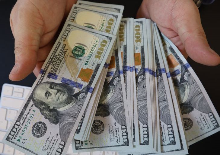 Доллар с евро в Беларуси теперь продают дешевле. Вот такие сегодня курсы Доллар с евро в Беларуси теперь продают дешевле. Вот такие сегодня курсы