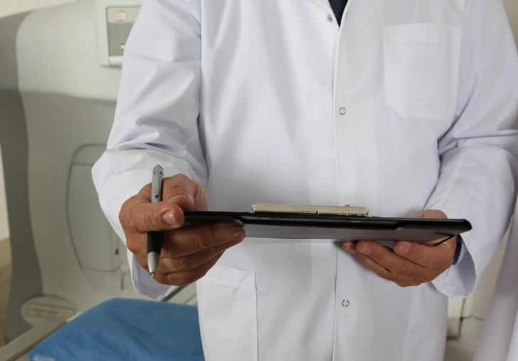 Назван признак, предупреждающий о развитии деменции у человека