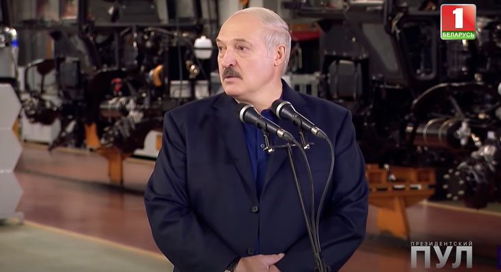Лукашенко о личном фотографе, переболевшем COVID-19: Как помрет? Вы с ума сошли