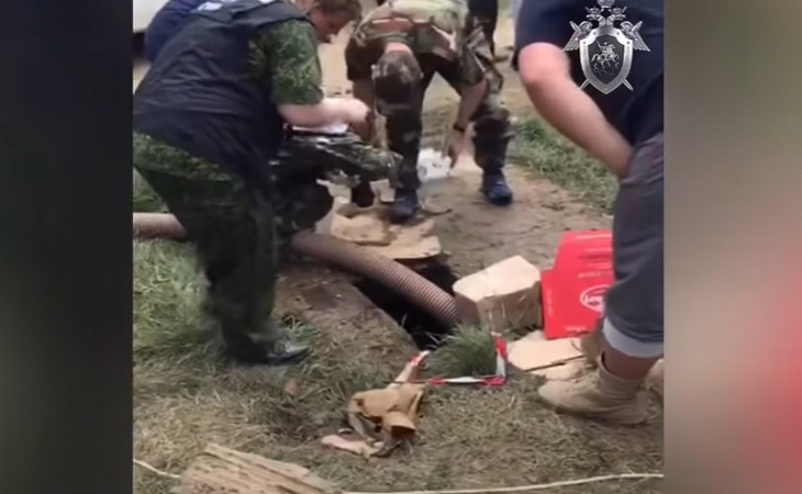 3-летнего мальчика, которого искали 3 дня, нашли мертвым в выгребной яме