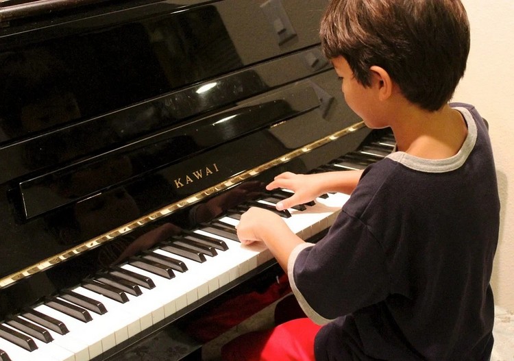 Влияет ли на умственные способности детей обучение музыке